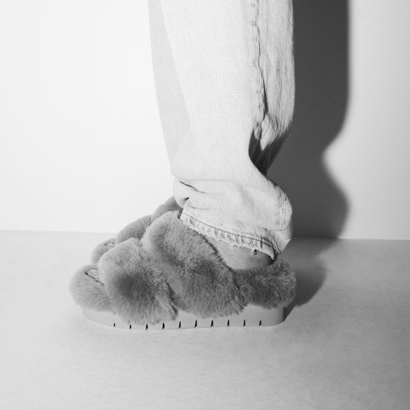 ZARA Faux Fur Low Heel Chunky Sandals - Picture 2 of 6
